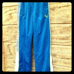 puma Boys bright blue pants 👖